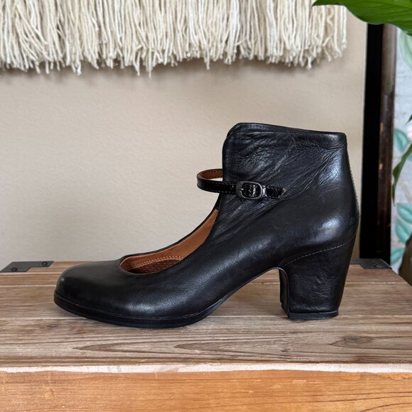 Gentle Souls by Kenneth Cole Top Cast Black Leather Maryjane Cuban Heel Size 7.5 - Picture 5 of 15